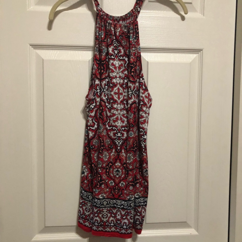 Max Studio Red Paisley Razorback Top - Picture 3 of 4